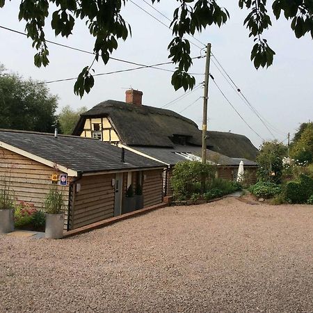 The Steppes Holiday Cottages Hereford Eksteriør bilde