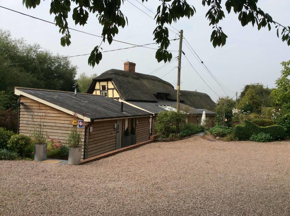 The Steppes Holiday Cottages Hereford Eksteriør bilde